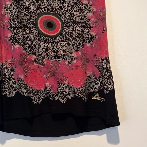 ๐ Desigual size S short sleeves pink and black too ๐ - Picture 3 of 9